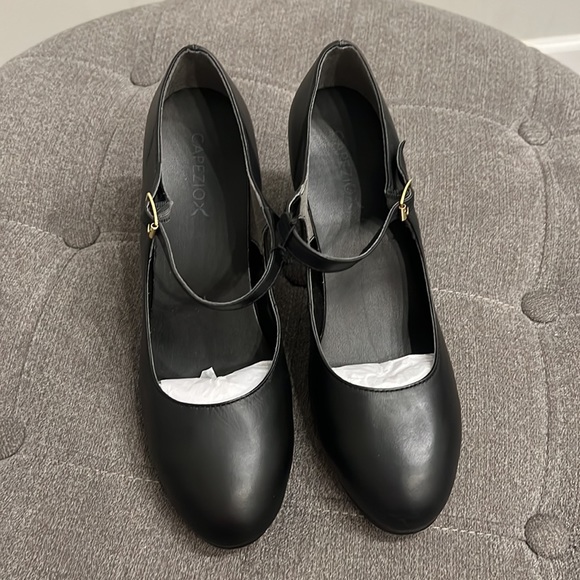 Capezio Shoes Capezio Womens Black Manhattan Character Ballet Dance